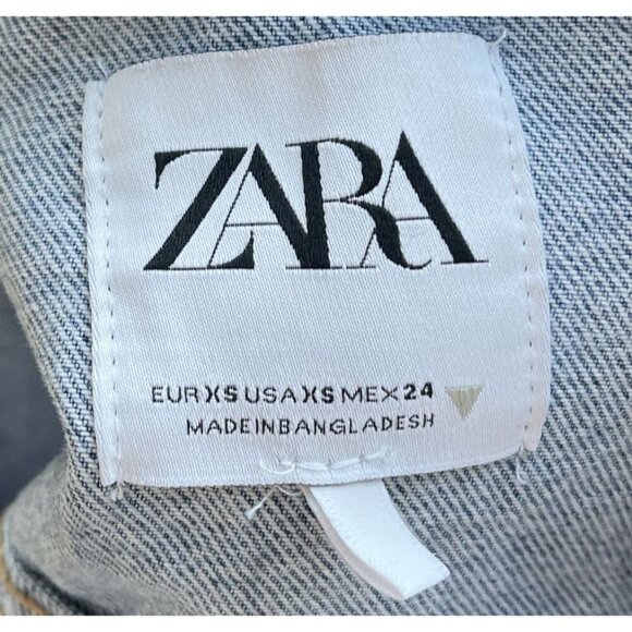 Zara Cropped Denim Jacket XS Frayed Raw Hem Western Cowgirl Light Wash Pockets - Picture 3 of 5